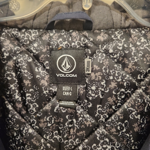 Volcom Winter Jacket - Picture 2 of 5